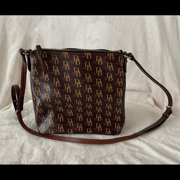 DOONEY & BOURKE CROSSBODY BAG - Picture 2 of 5